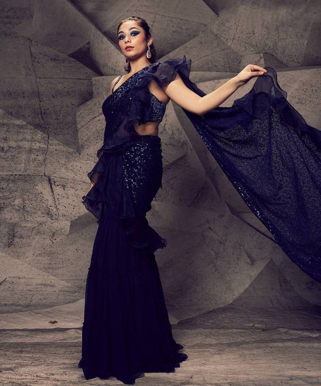 Easy Elegance: How to Wear Readymade Sarees the Right Way Fashion for Life Easy Elegance: How to Wear Readymade Sarees the Right Way Fashion for Life